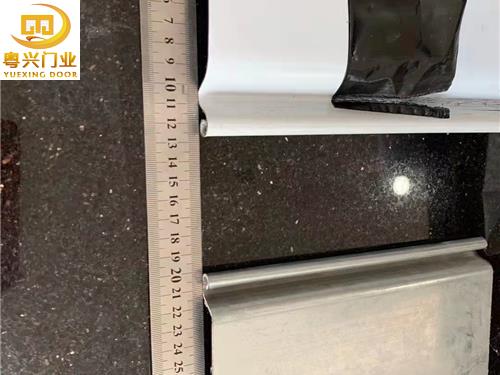 彩鋼抗風(fēng)卷簾門